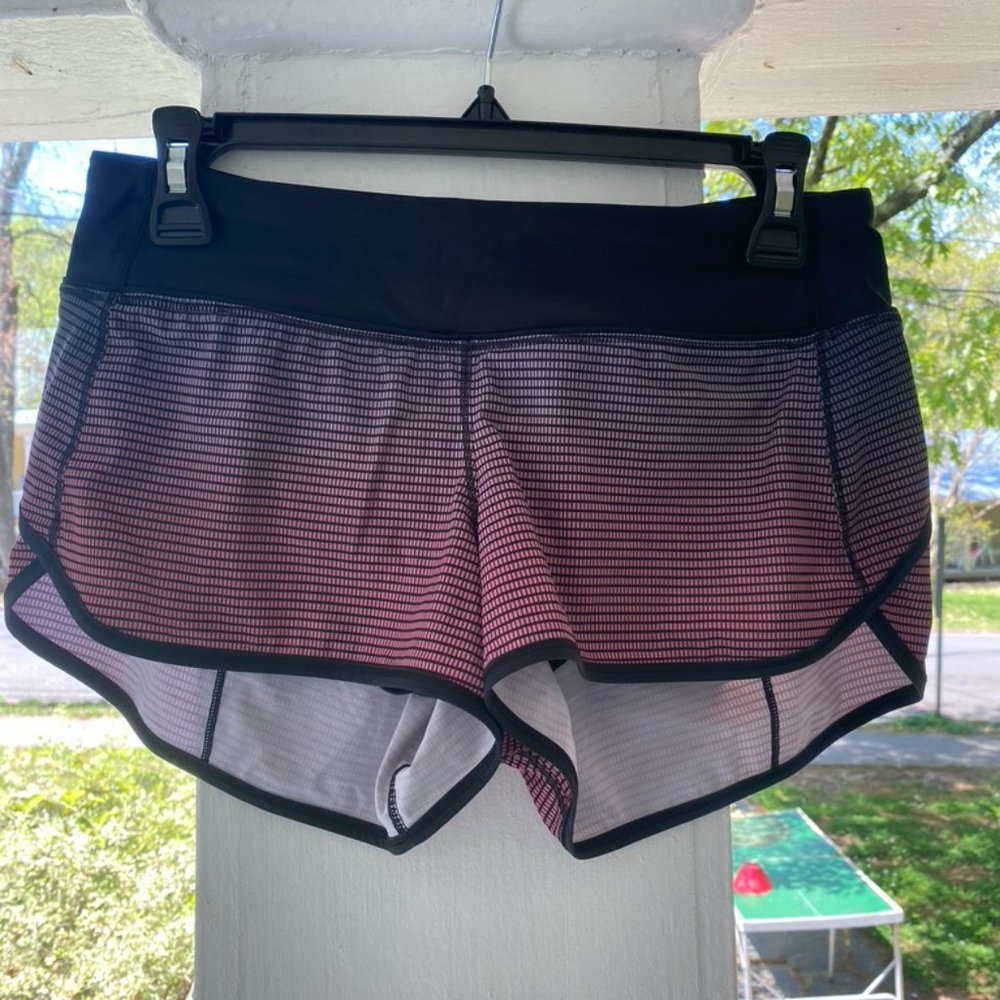 Lululemon Speed Up Shorts (2.5")-- Size 4